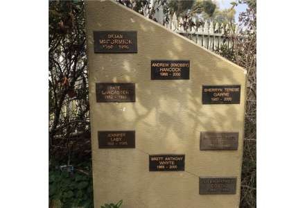 Commemorative wall