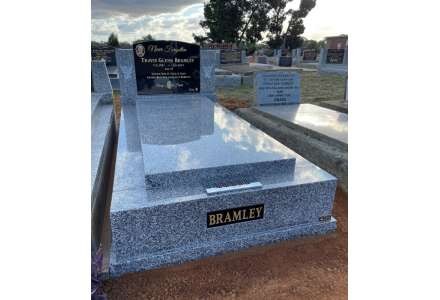BRAMLEY - Patho-Large pillars round corners-Curved HS-Inset surname panel tall kerbs