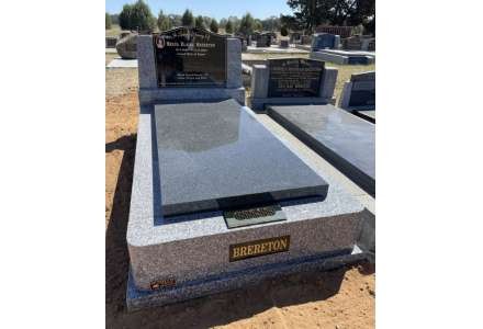 BRERETON-Patho-Large, roller corner pillars, grandee ledger, inset surname panel, vert round front corners