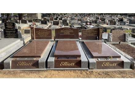 ELLIOTT-Echuca - Balmoral red and CH Harcourt - integrated headstone design